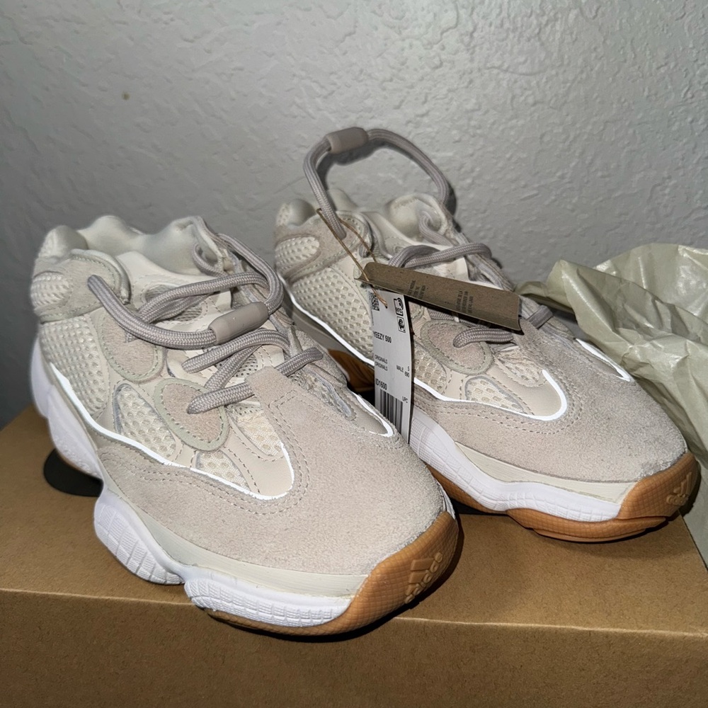 Adidas Yeezy 500 Colour: Stone Taupe Size 5.5